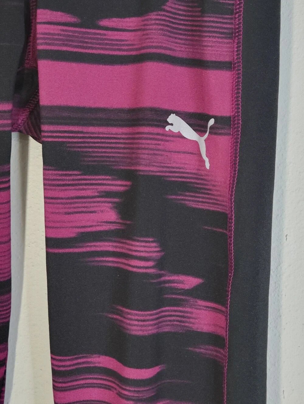 Puma Girls' Pink & Black Performance Leggings Women Size M. - Picture 8 of 9